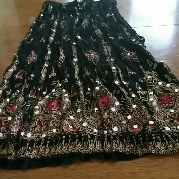 PLUS  SALE was 25 now 20 MAXI SKIRT - Picture 1 of 4